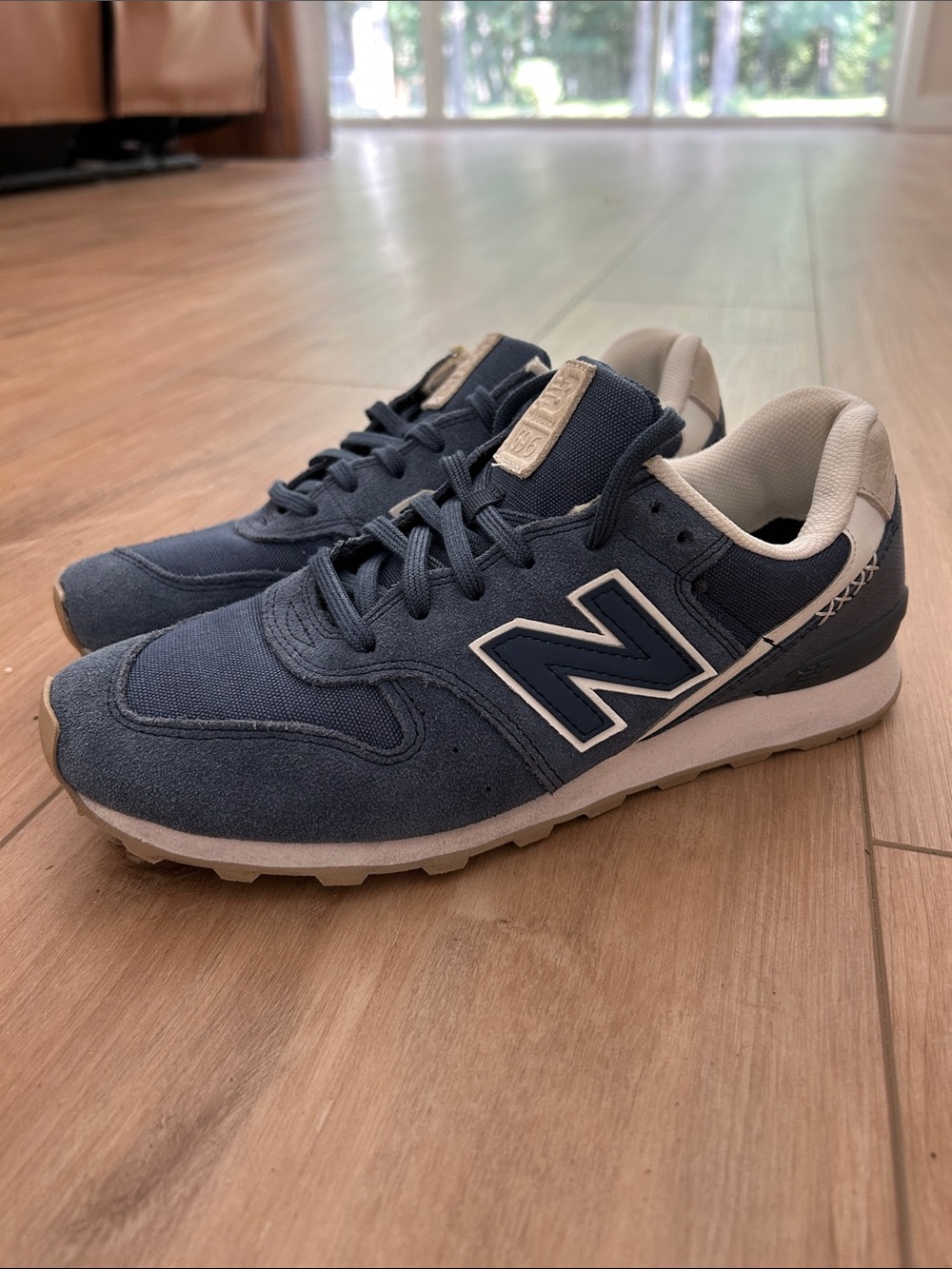 NWOT - NEW BALANCE Women’s 696 Running Sneaker in Blue Suede Leather - Picture 6 of 8